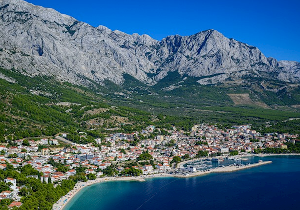 Baška Voda nuova costruzione - attico con piscina