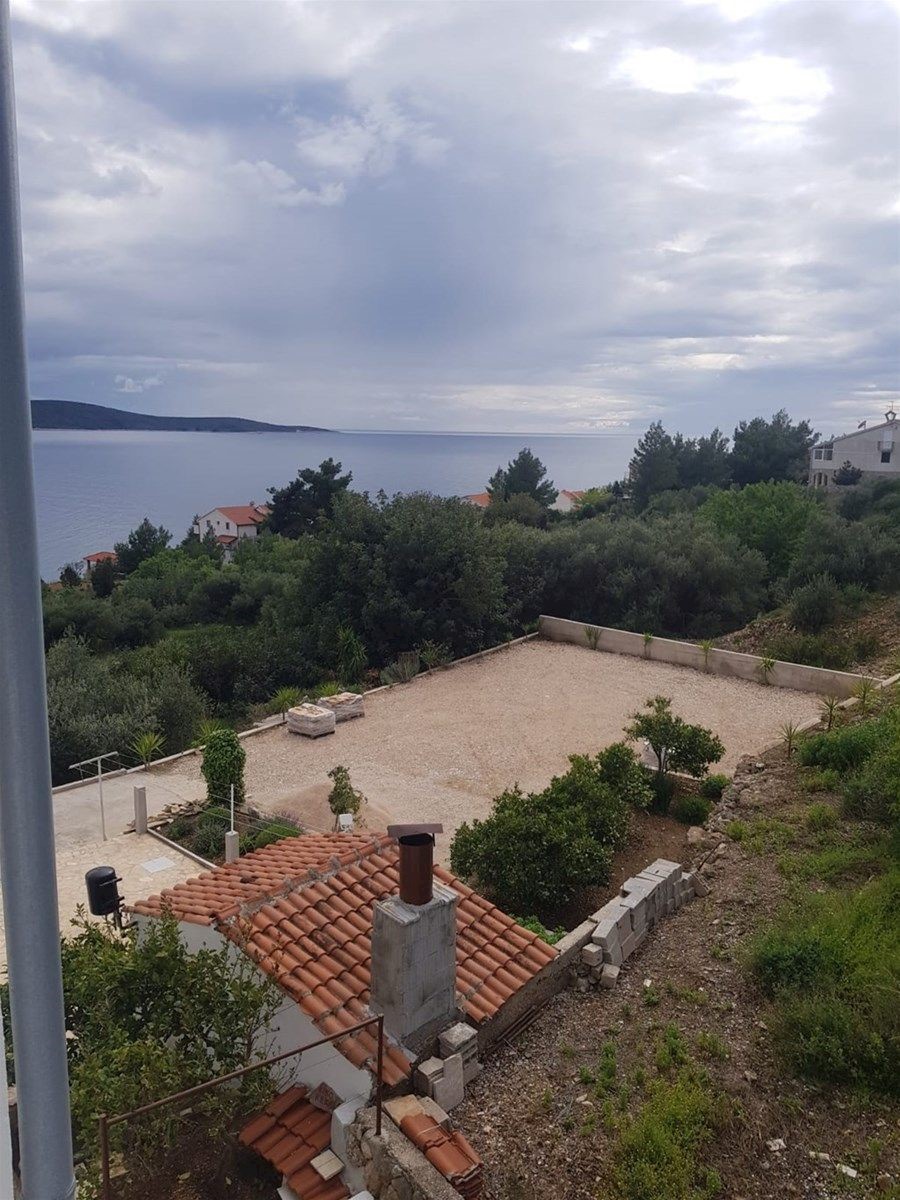 Casa indipendente con vista mare sul lato sud di Hvar