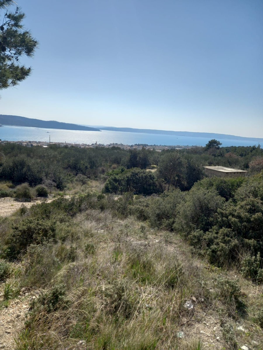 Terreno agricolo edificabile e splendida vista mare, 5245 m2, Kaštel Sućurac