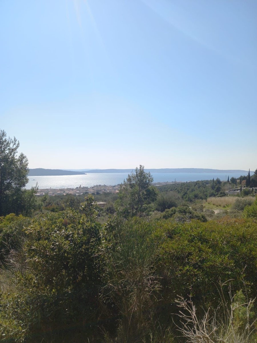 Terreno agricolo edificabile e splendida vista mare, 5245 m2, Kaštel Sućurac