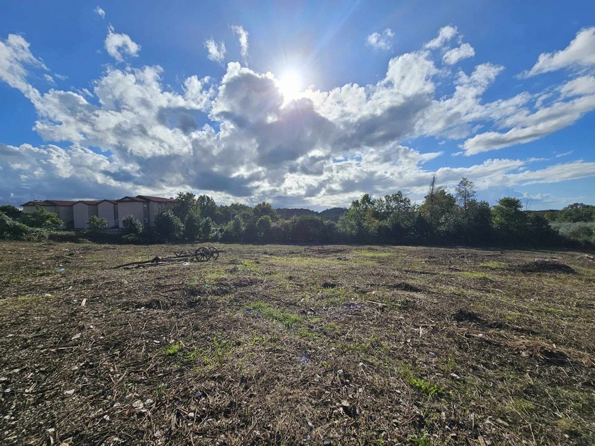 Terreno edificabile con vista mare a Verteneglio