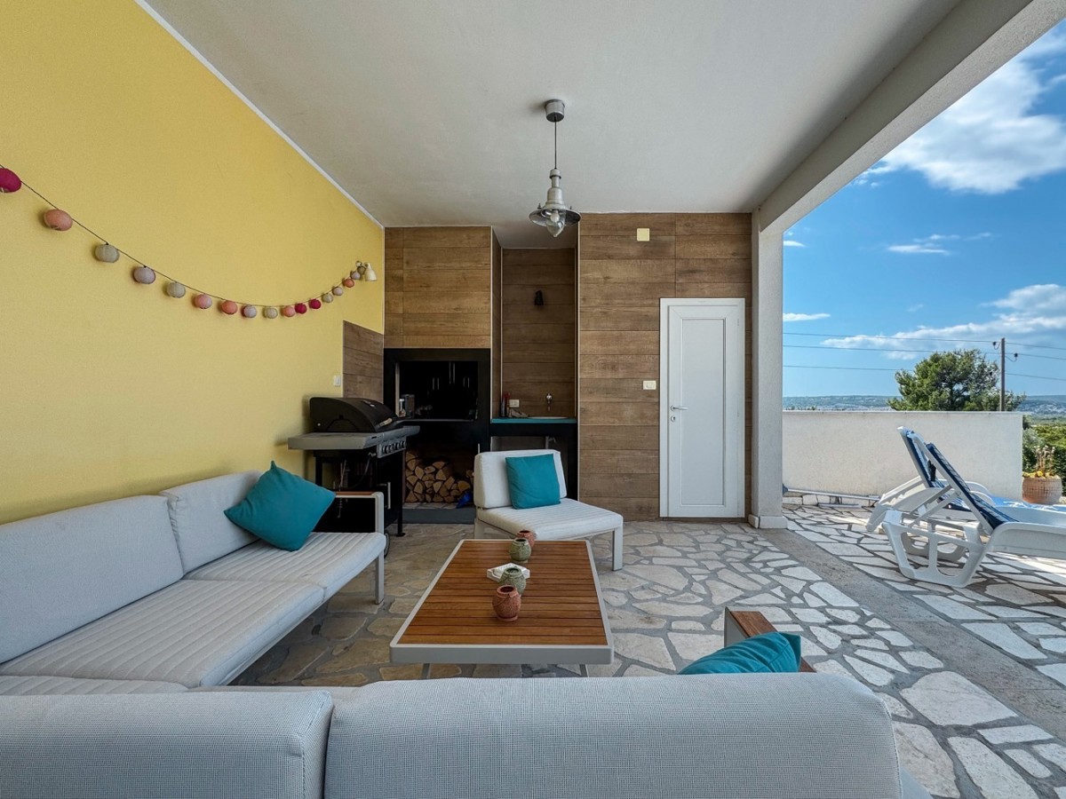 Villa moderna con piscina e vista mare – Immobili in Istria