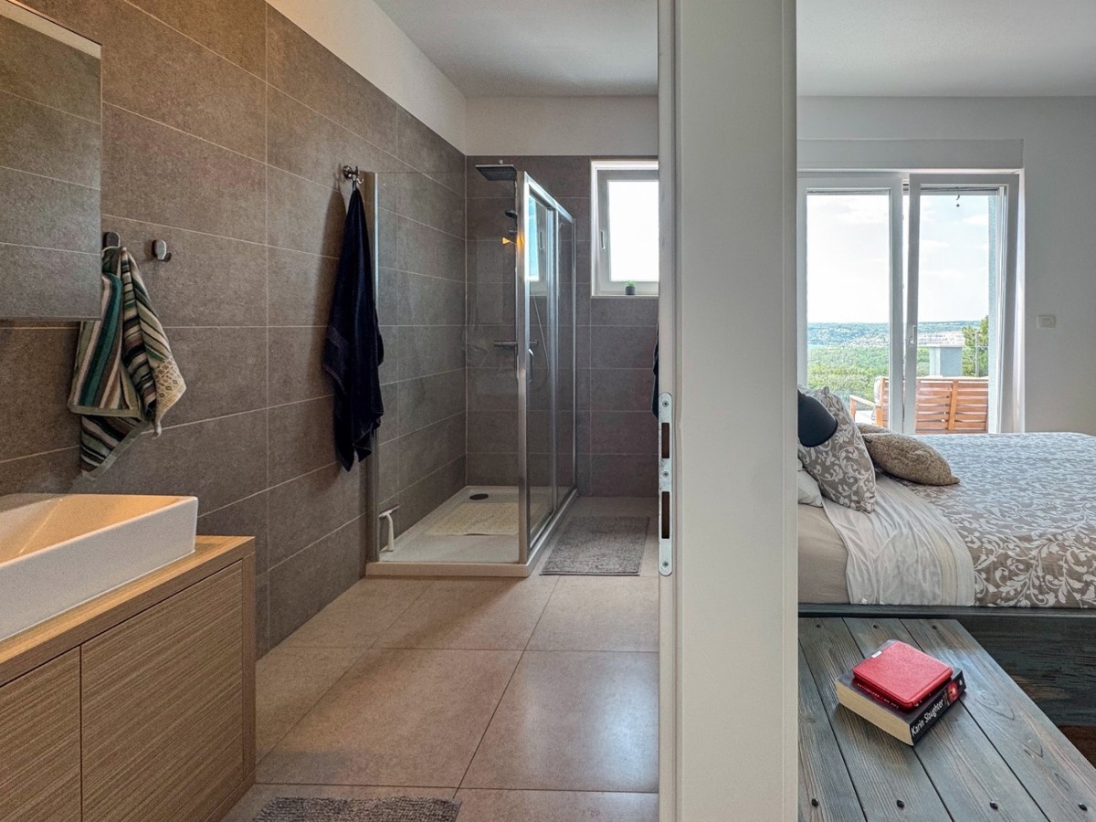 Villa moderna con piscina e vista mare – Immobili in Istria