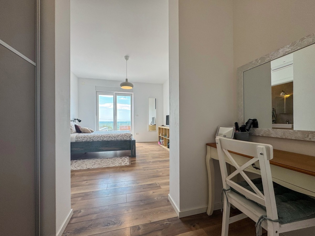 Villa moderna con piscina e vista mare – Immobili in Istria