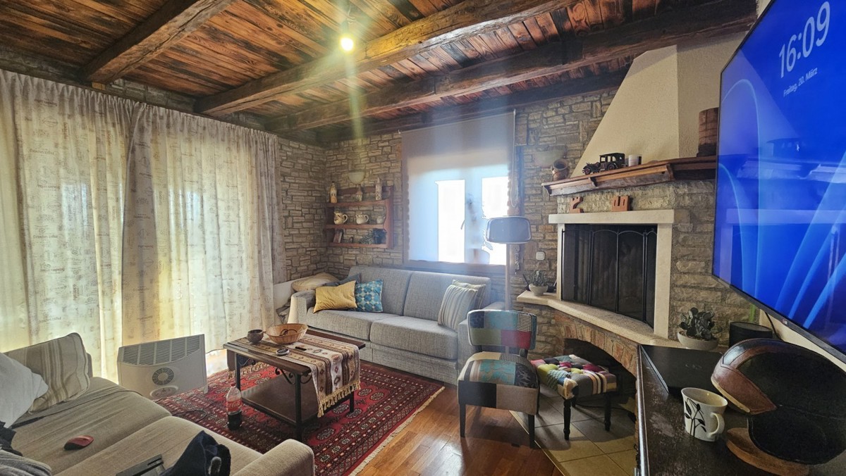 Bellissima villa con piscina e vista mare in vendita – Kaštelir, Istria