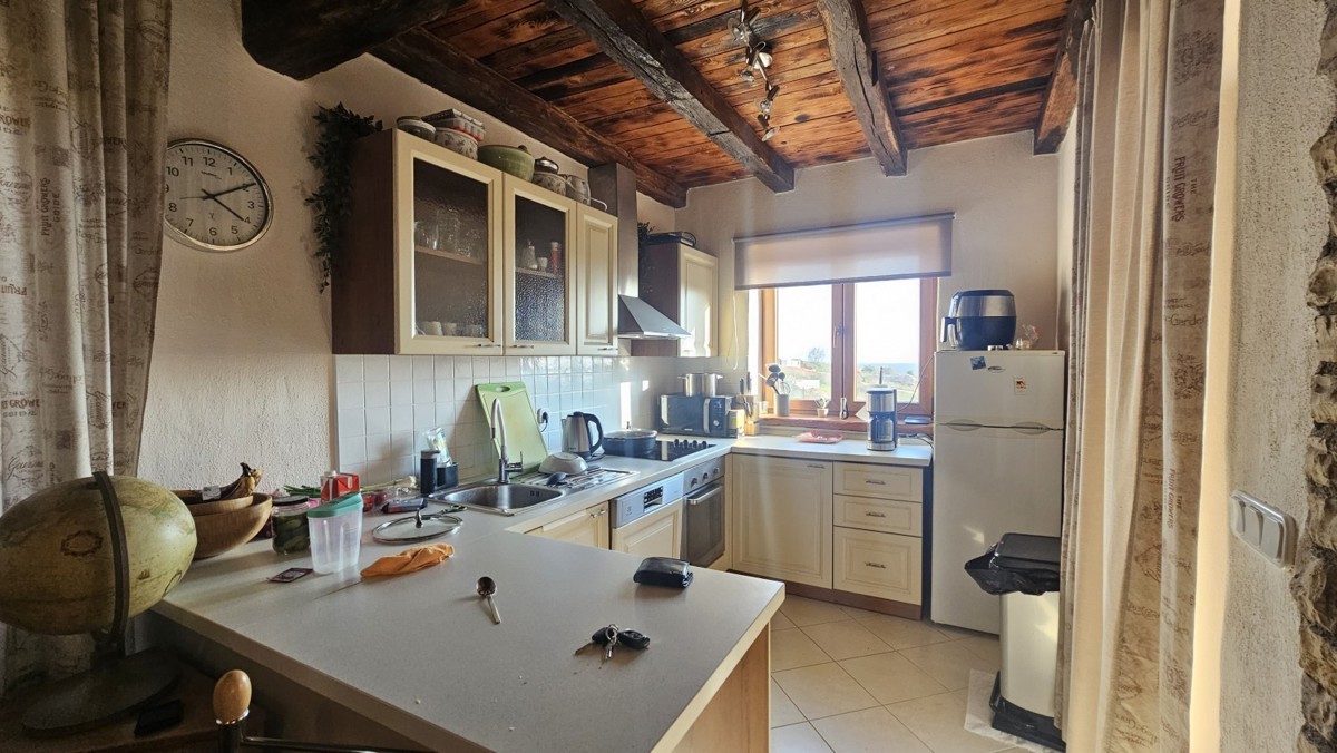 Bellissima villa con piscina e vista mare in vendita – Kaštelir, Istria