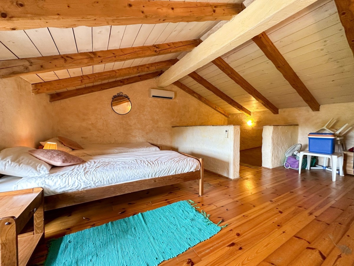 Casa in pietra in vendita vicino a Parenzo