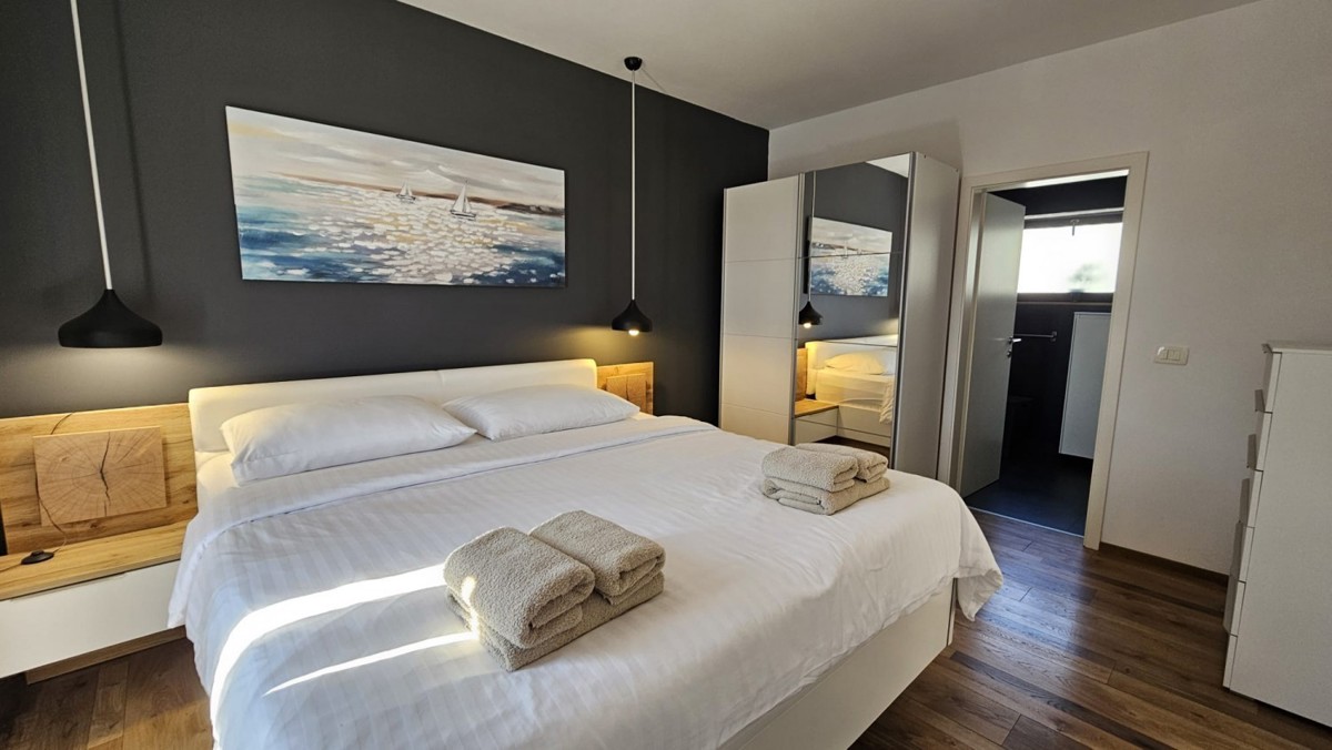 Moderna villa con piscina vicino a Parenzo - perfetta per la vita familiare, le vacanze o gli investimenti