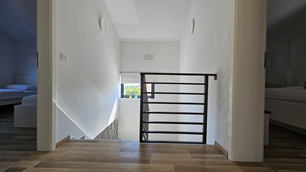 Moderna villa con piscina vicino a Parenzo - perfetta per la vita familiare, le vacanze o gli investimenti