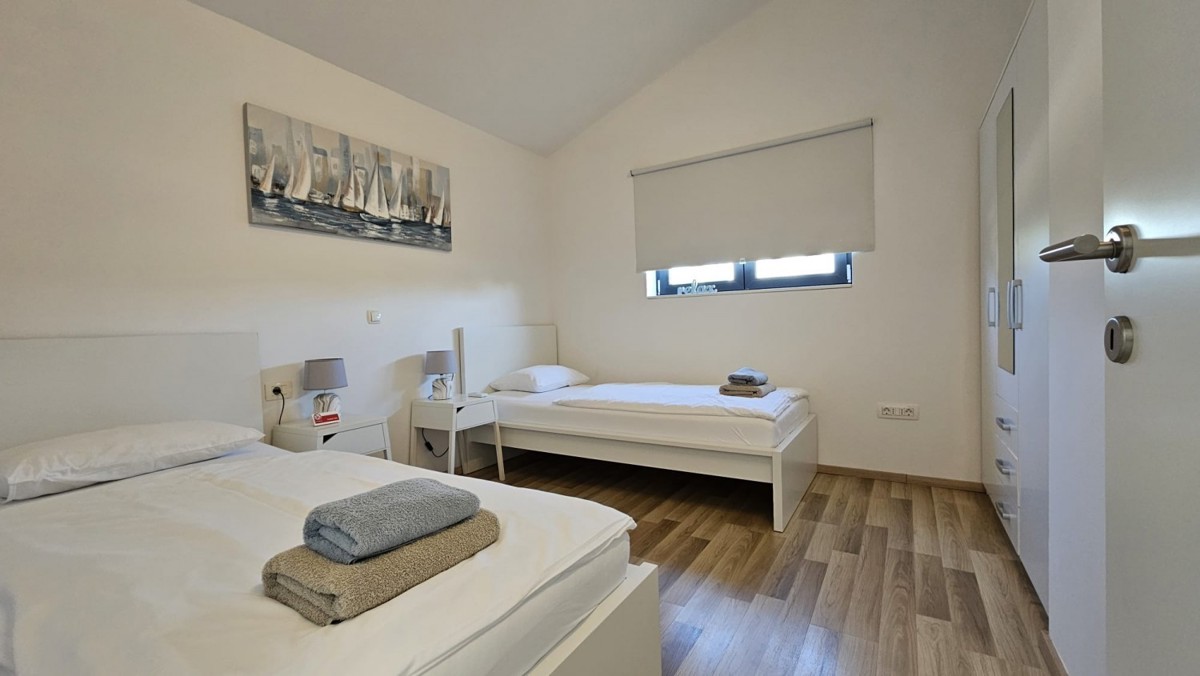 Moderna villa con piscina vicino a Parenzo - perfetta per la vita familiare, le vacanze o gli investimenti