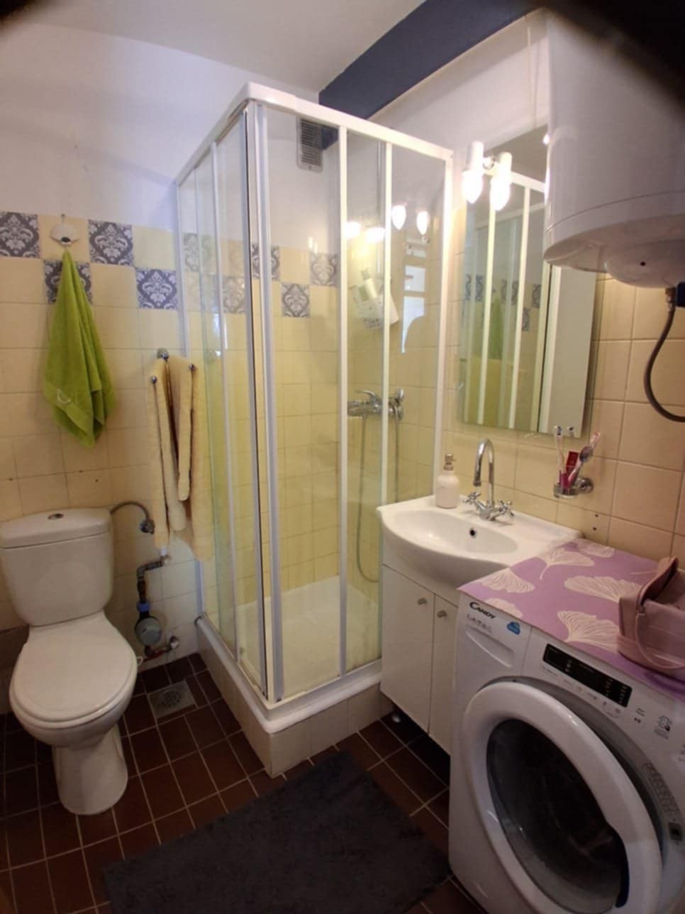Červar Porat: PRIMA FILA SUL MARE, appartamento con tre camere da letto, superficie 62 m², 2° piano