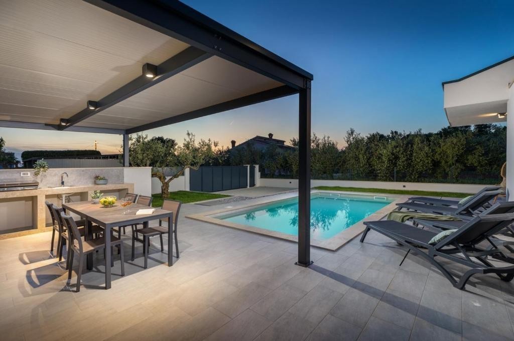 Casa singola con piscina e vista mare – a soli 5 km da Parenzo