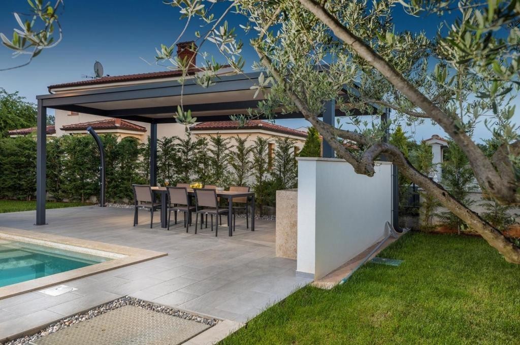 Casa singola con piscina e vista mare – a soli 5 km da Parenzo