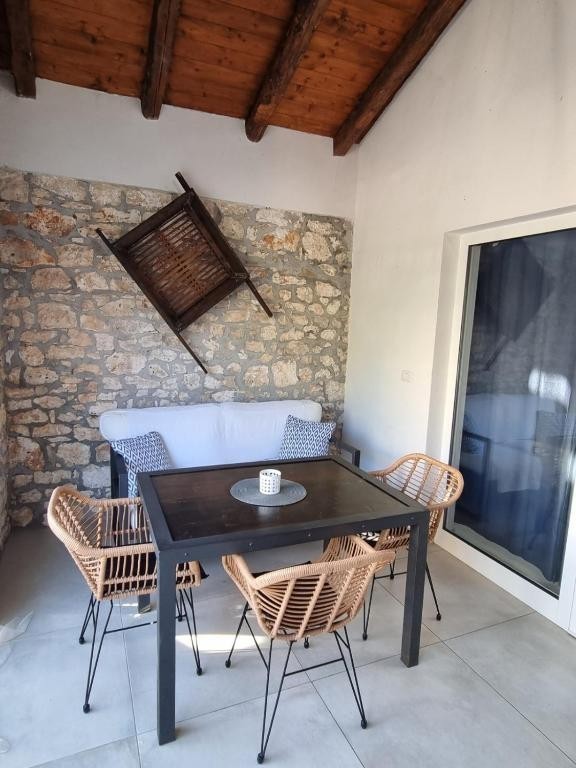 Vicino a Parenzo, Casa ristrutturata con piscina
