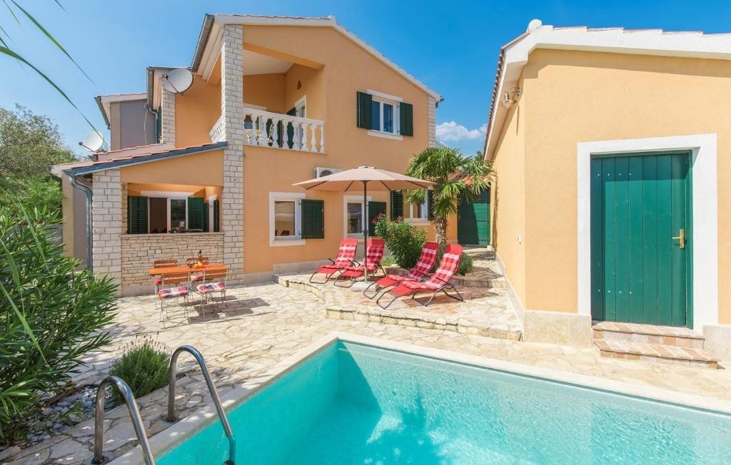 Casa in vendita in Istria, vicino a Parenzo