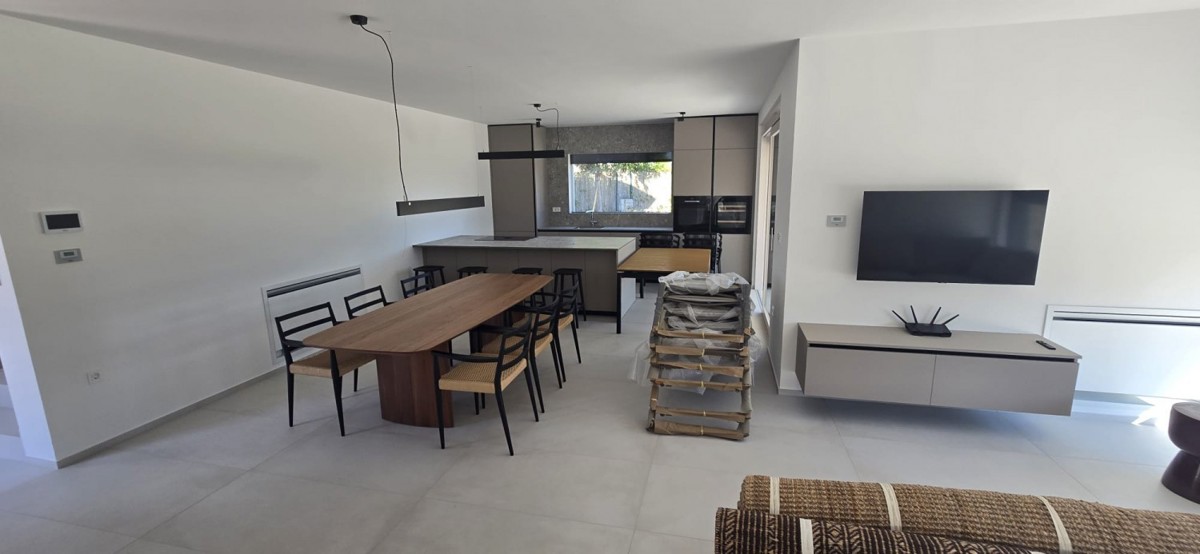 Villa con pisina vicino a Orsera