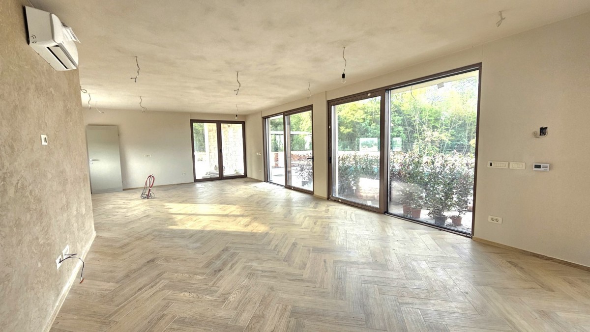 Villa moderna con piscina vicino a Parenzo