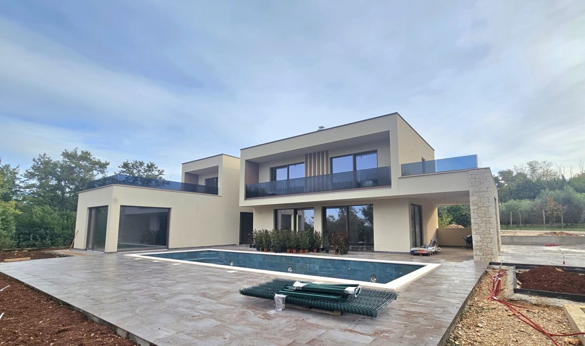 Villa moderna con piscina vicino a Parenzo