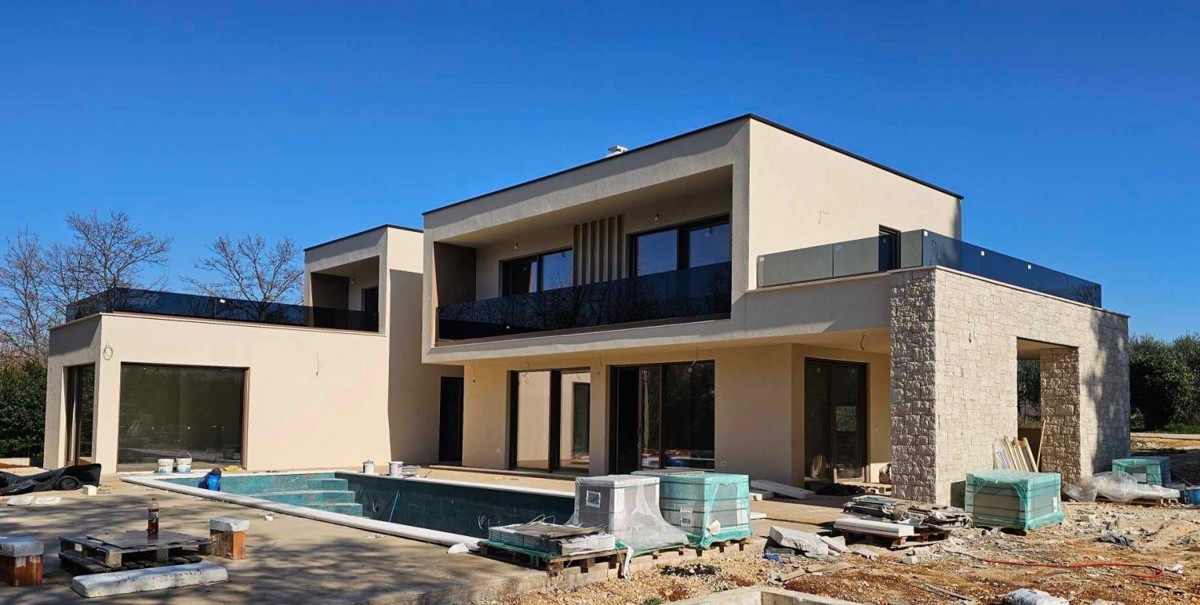 Villa moderna con piscina vicino a Parenzo