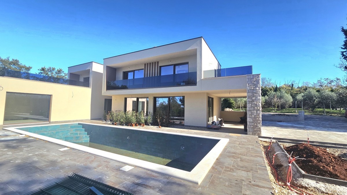 Villa moderna con piscina vicino a Parenzo