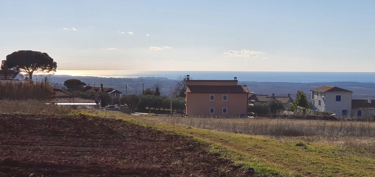 Kaštelir - terreno con vista mare e permesso di costruire per la costruzione di una villa