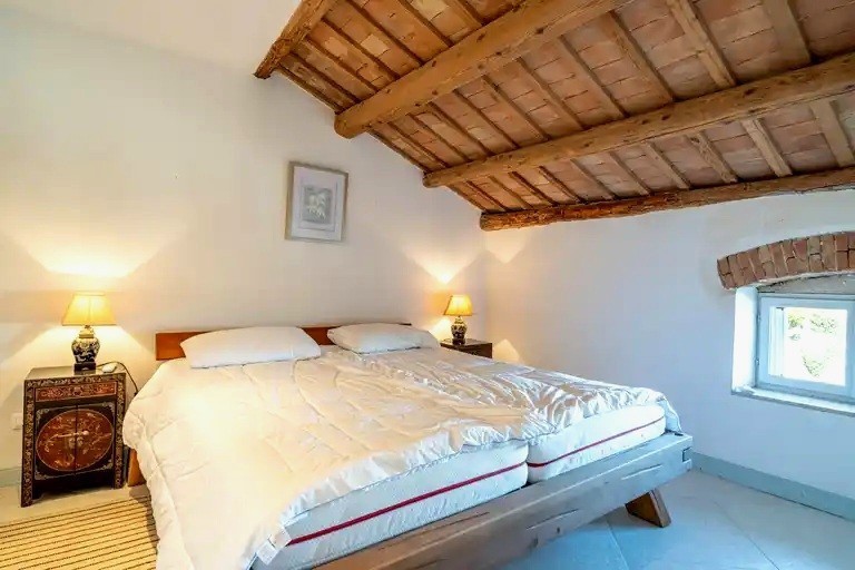 Casa in Pietra in Vendita in Istria – 4 Camere da Letto, Ristrutturata 2023, Vicino a Poreč