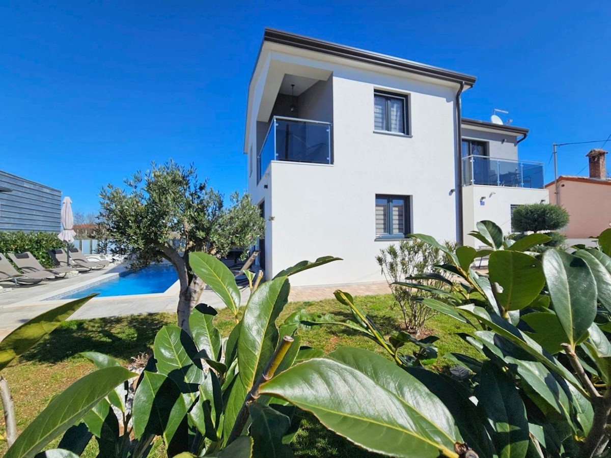 Casa singola con piscina vicino a Parenzo, Istia