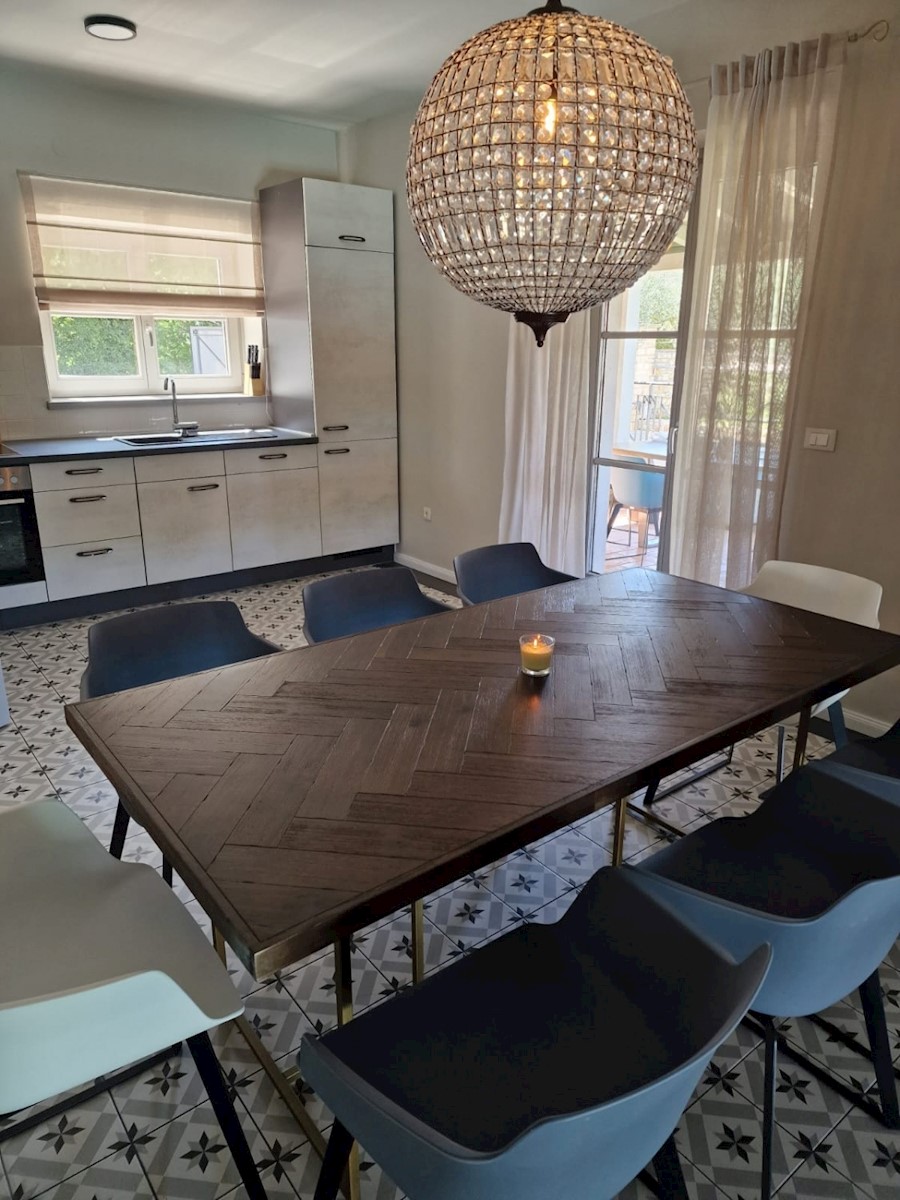 Casa in pietra vicino a Parenzo
