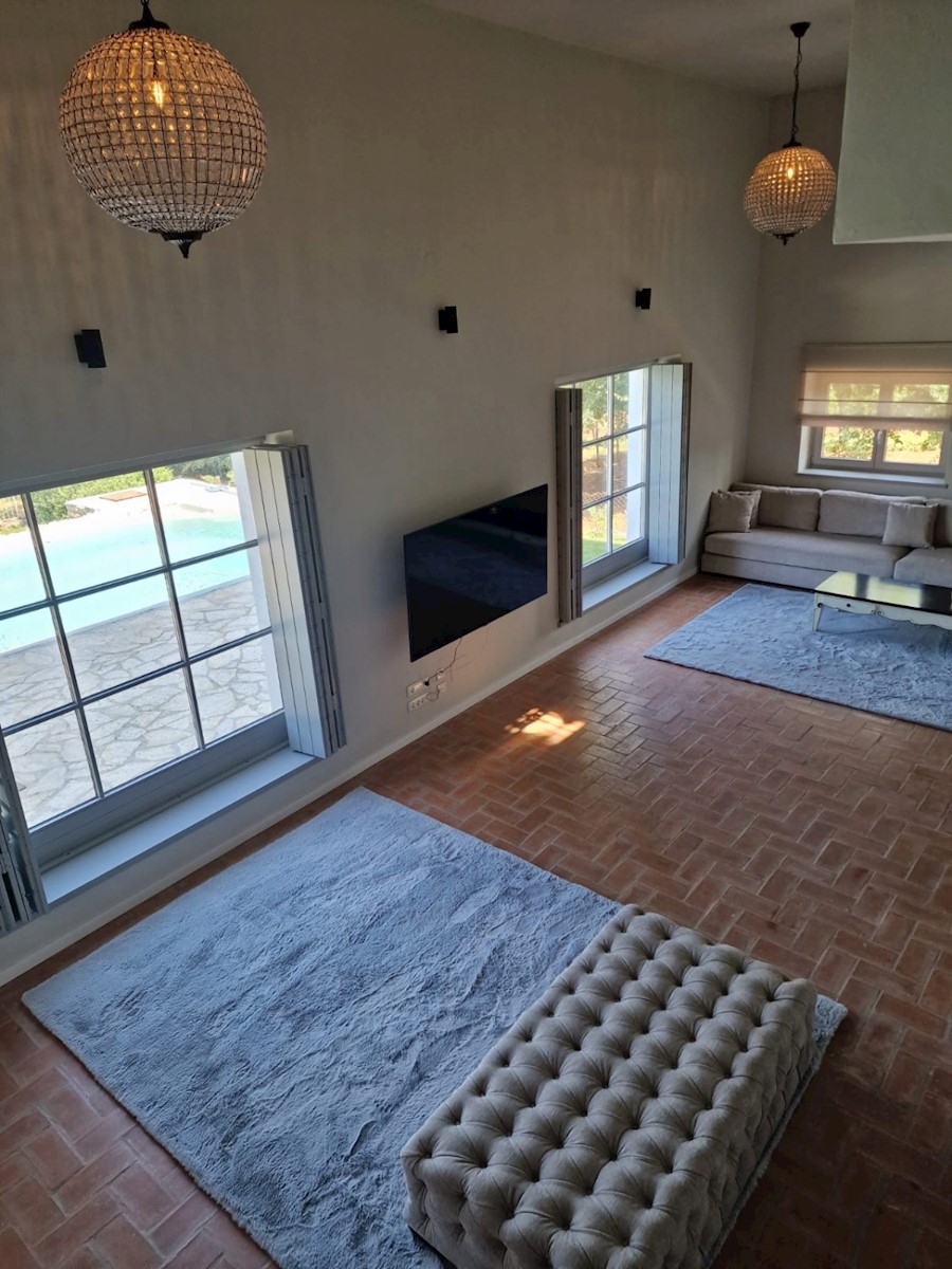 Casa in pietra vicino a Parenzo