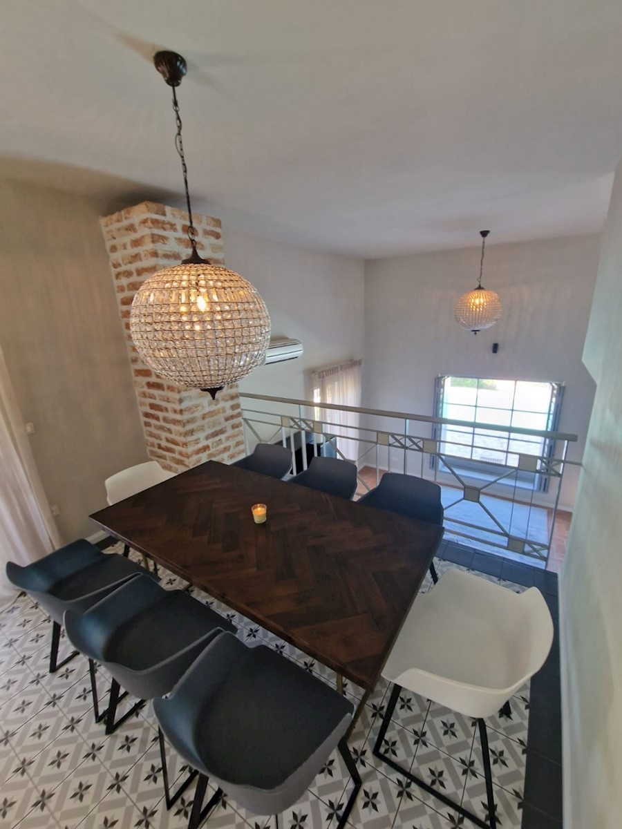 Casa in pietra vicino a Parenzo