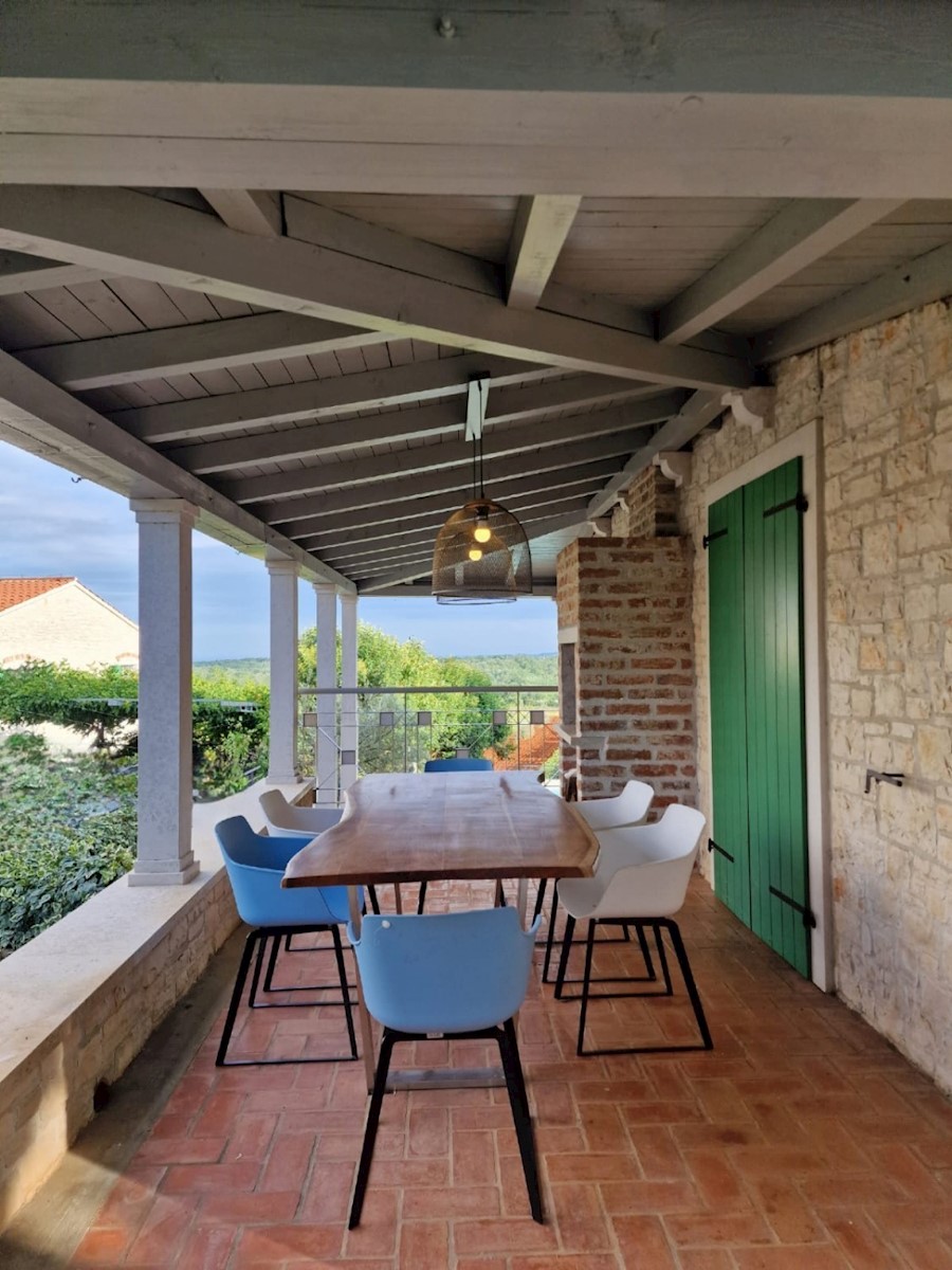 Casa in pietra vicino a Parenzo