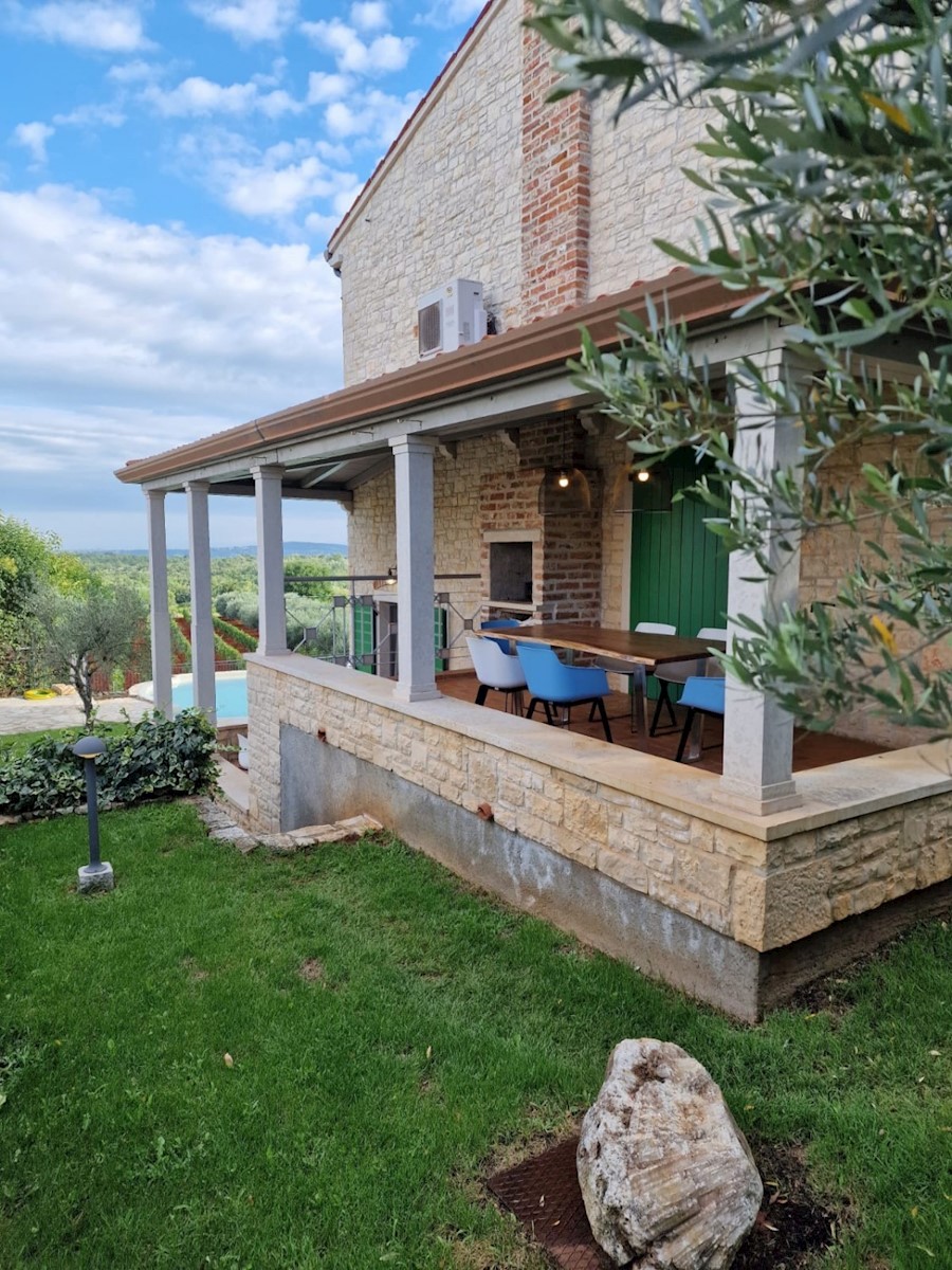 Casa in pietra vicino a Parenzo