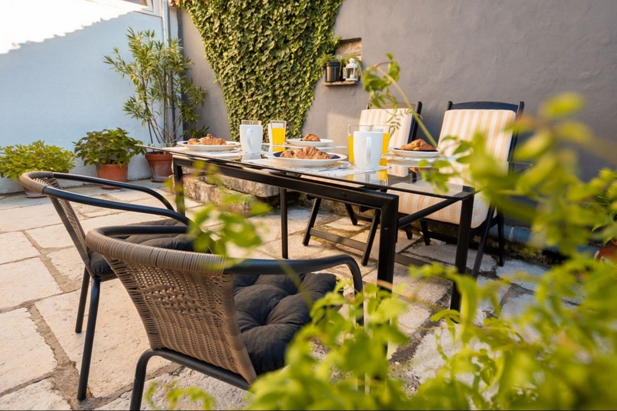 Parenzo, casa in pietra a schiera