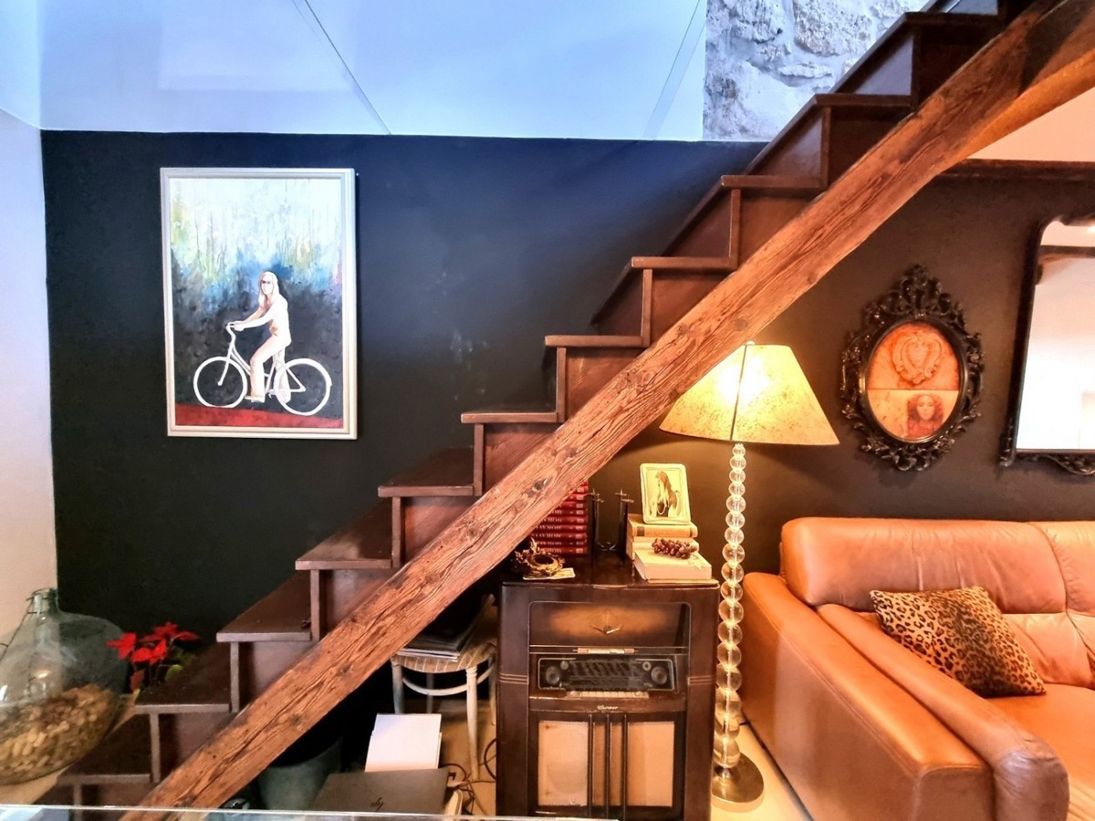 Parenzo, casa in pietra a schiera
