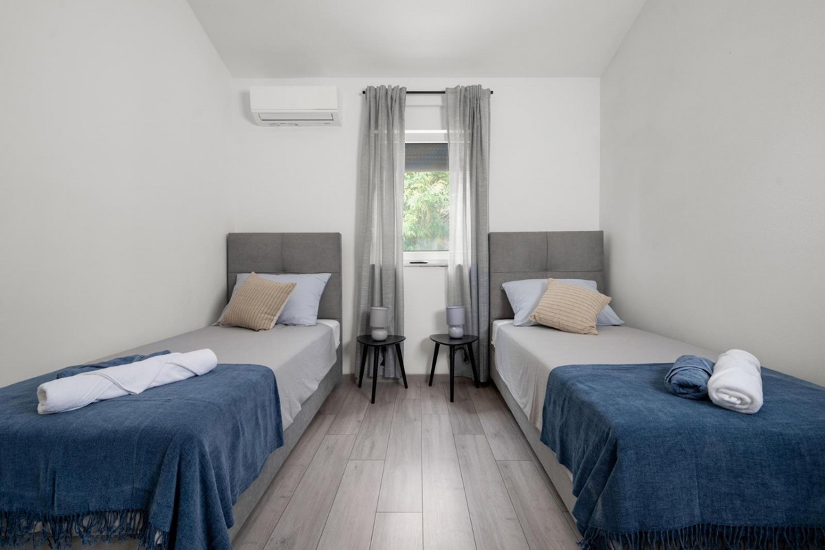 Labin, nuova costruzione, casa unifamiliare con piscina in vendita