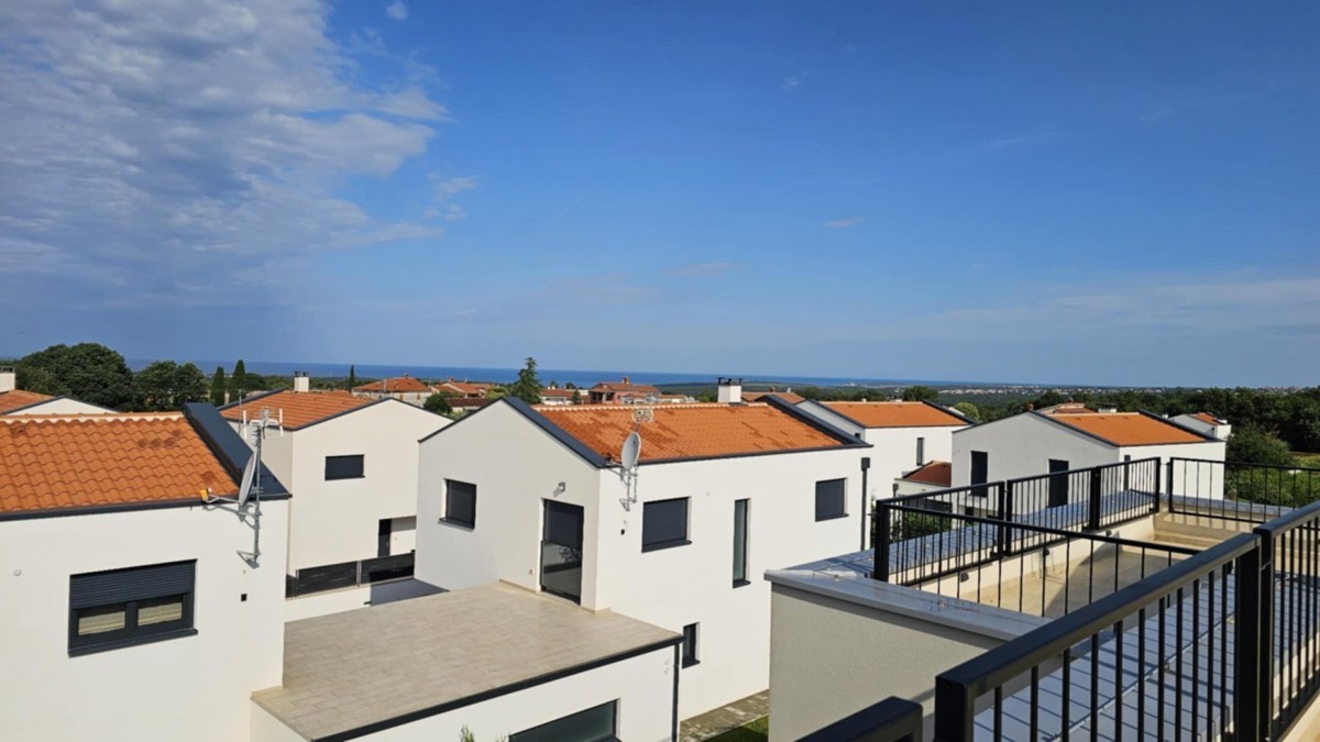 Appartamento in vendita vicino a Parenzo – vista mare e terrazza  panoramica