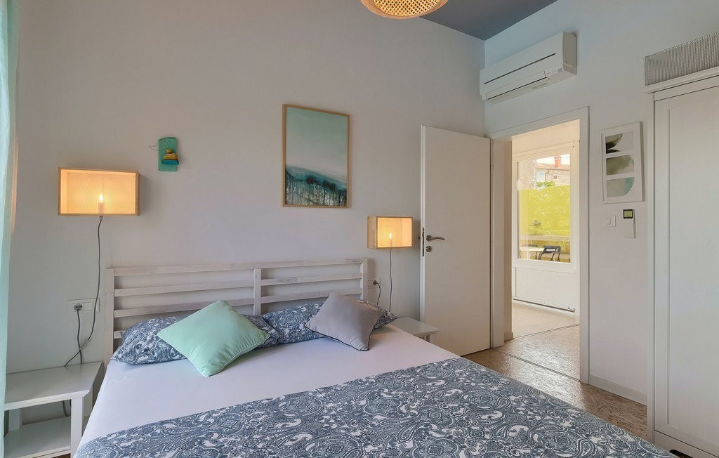 In vendita: casa  con piscina vicino a Parenzo – 120 m², arredata, affitto avviato