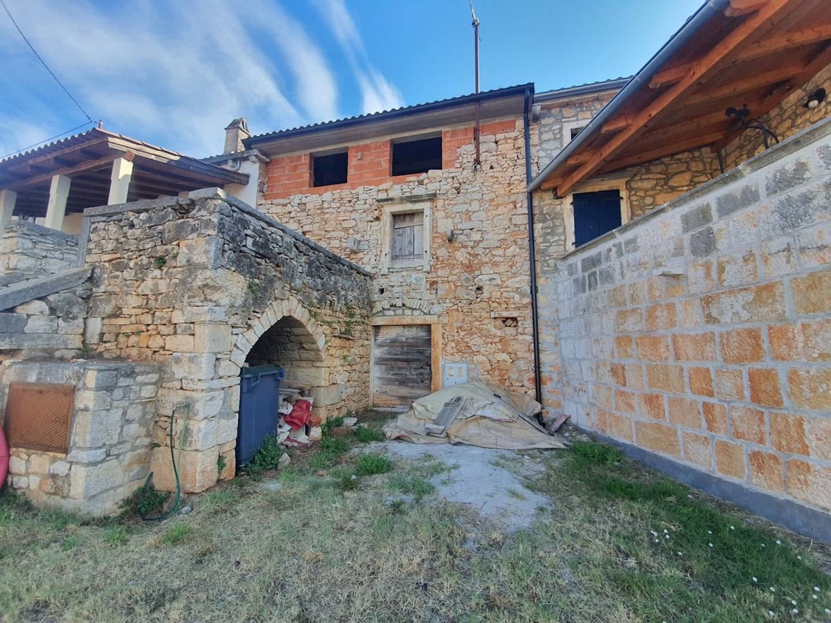 casa in pietra vicino a Parenzo