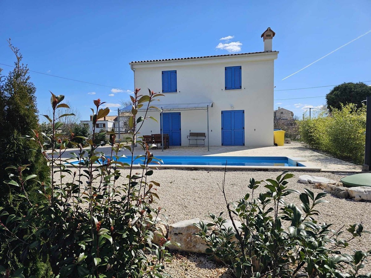 Villa con piscina vicono a Višnjan