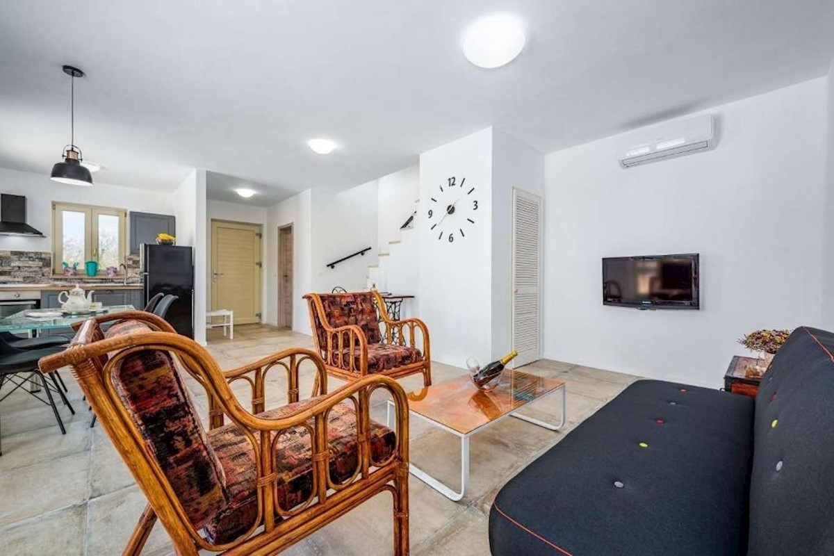 Villa con piscina vicono a Višnjan
