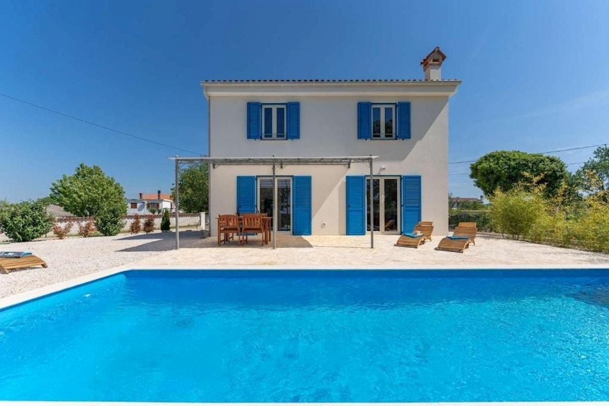 Villa con piscina vicono a Višnjan