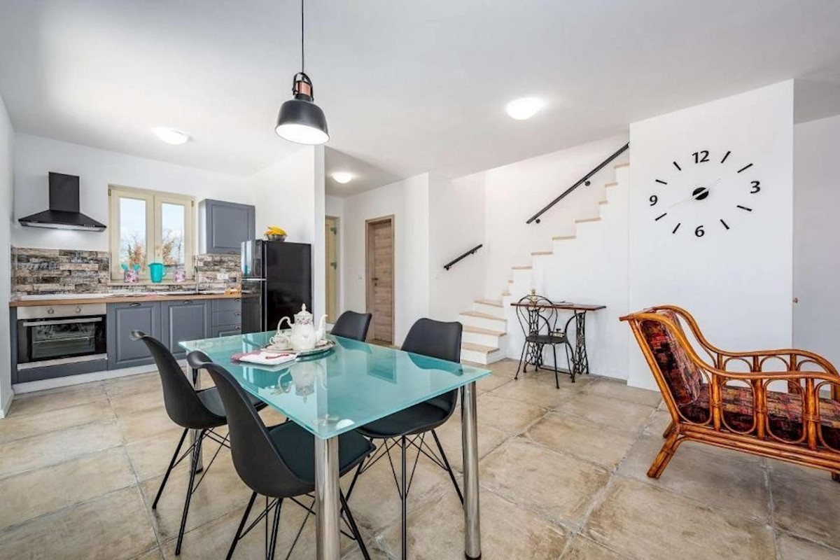 Villa con piscina vicono a Višnjan
