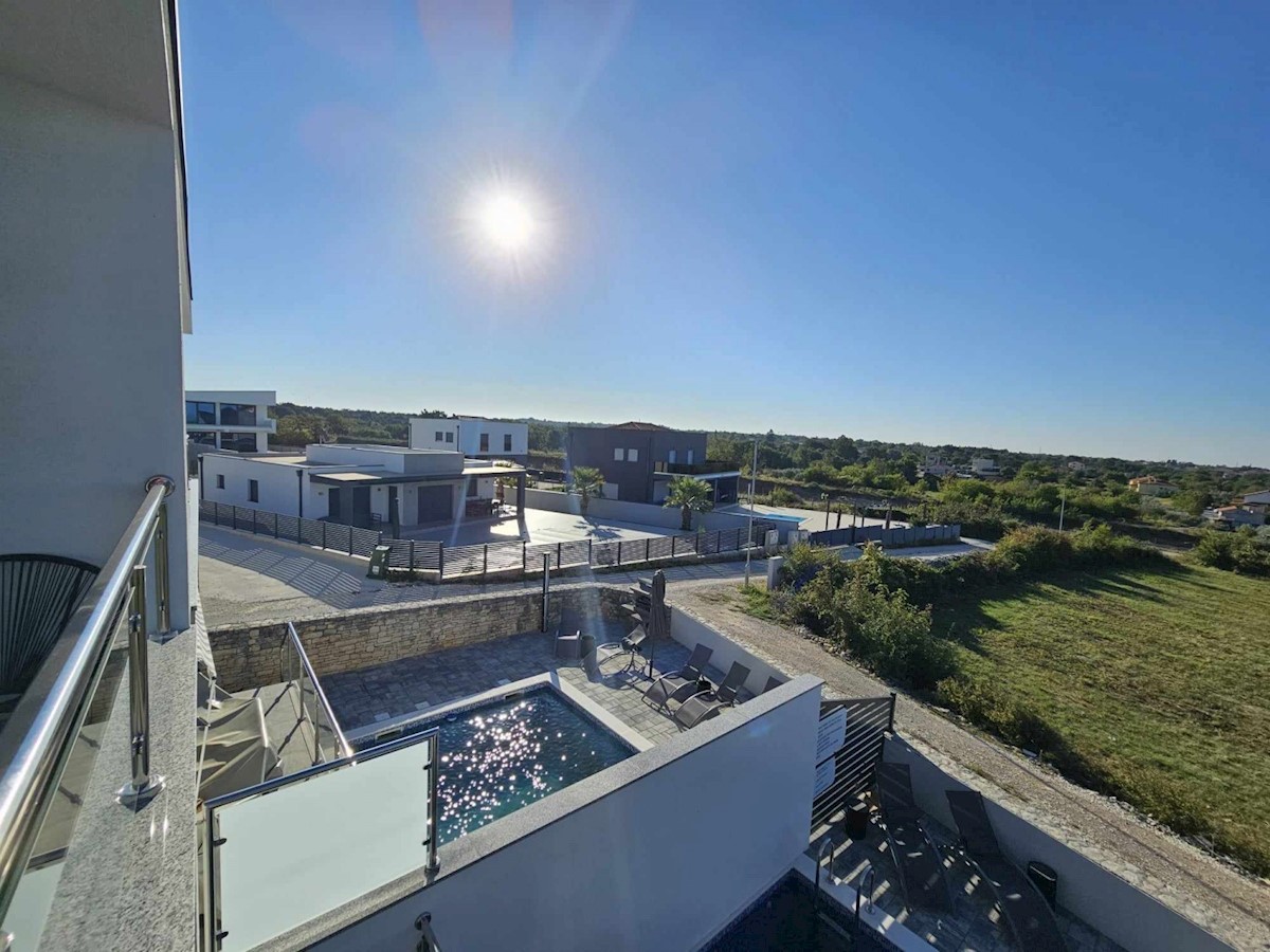 Rovinj, Kanfanar, vendesi villa con vista mare