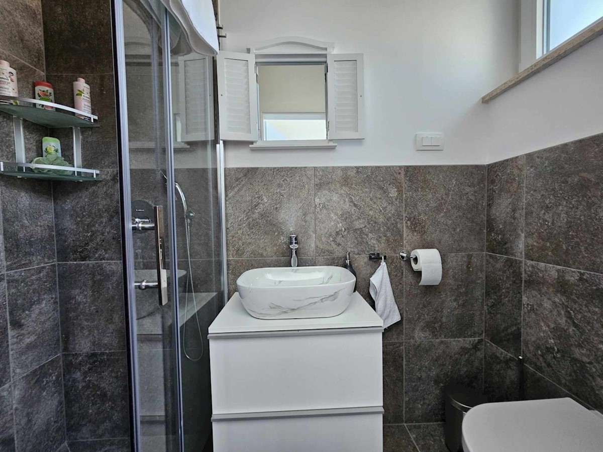 Rovinj, Kanfanar, vendesi villa con vista mare