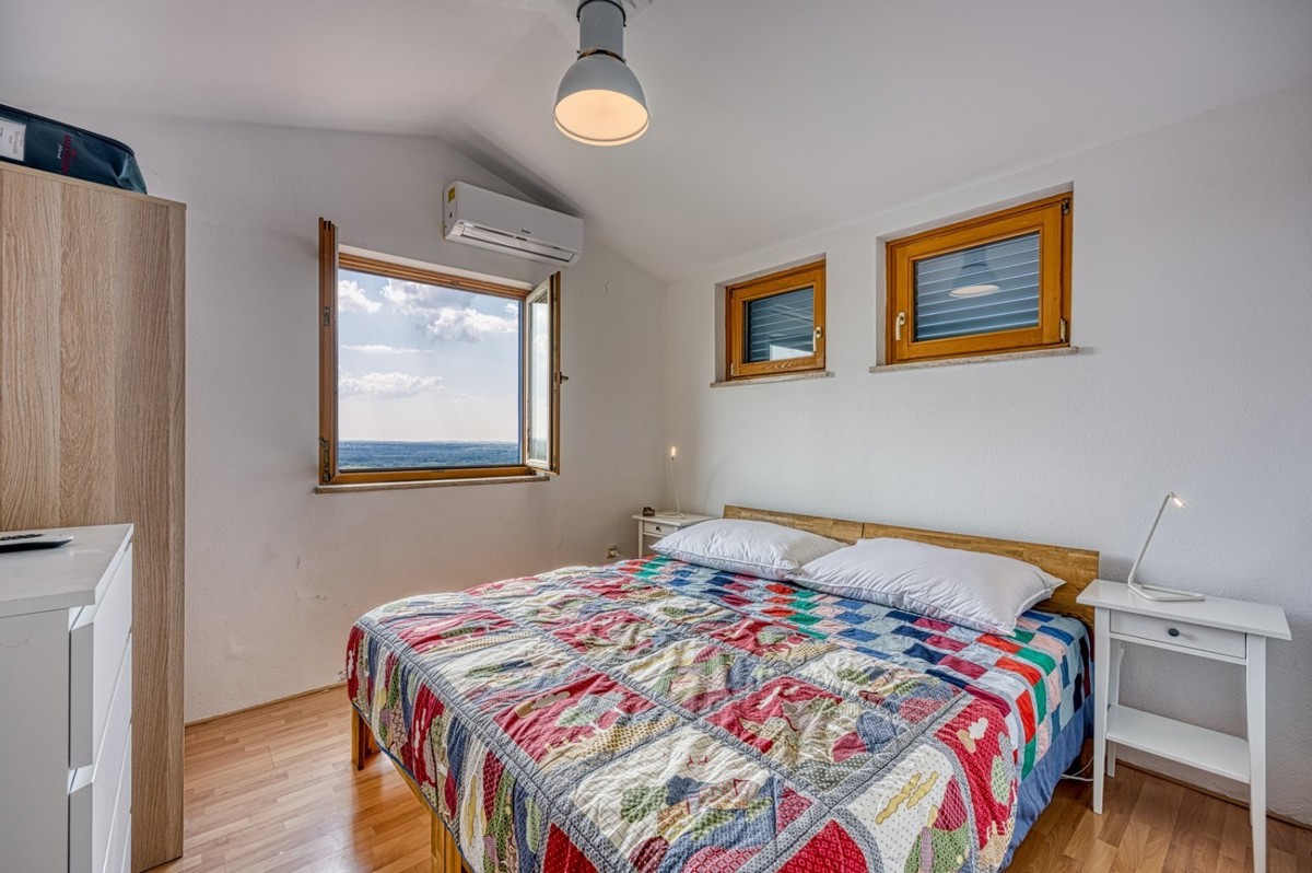 Casa con piscina e vista mare, vendita Parenzo