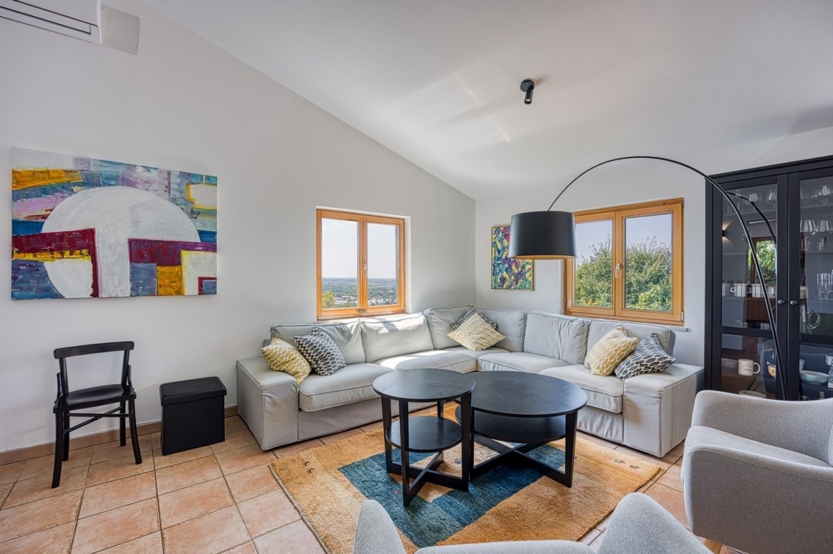 Casa con piscina e vista mare, vendita Parenzo