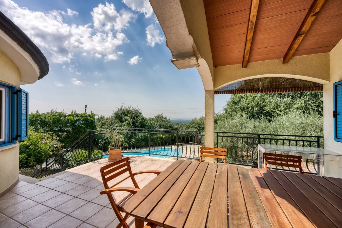 Casa con piscina e vista mare, vendita Parenzo