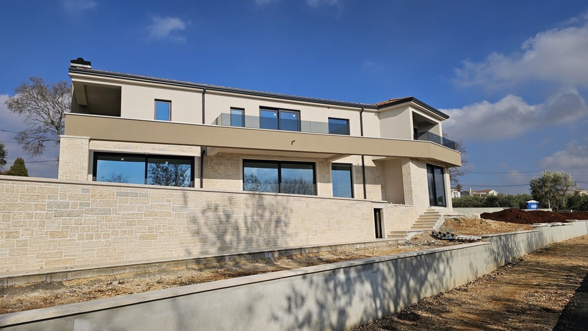 bellissima villa a Kaštelir