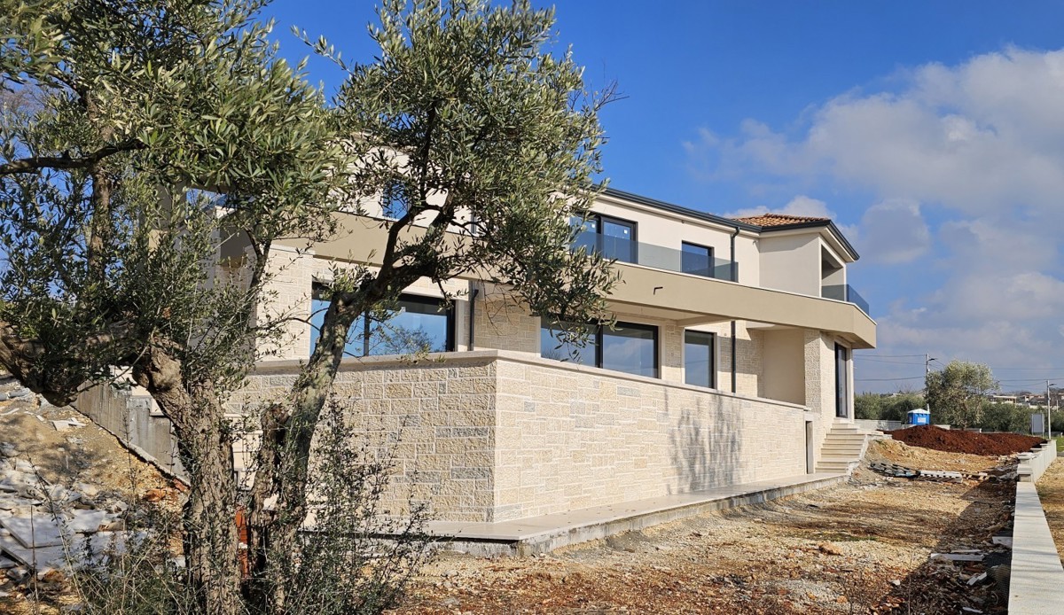 bellissima villa a Kaštelir