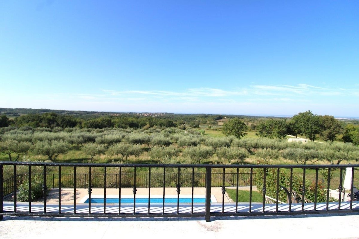 UMAGO- bellissima casa con piscina e vista TOP sul mare!